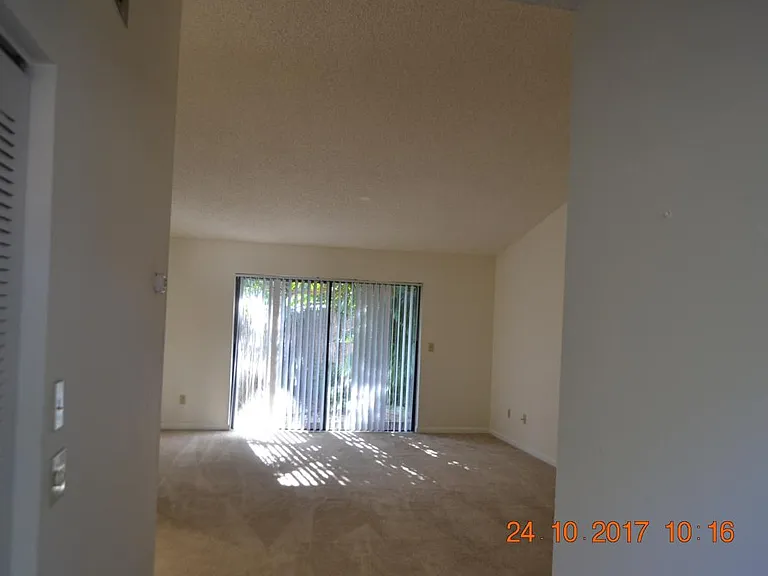 11413 Midfield Way — Photo 3