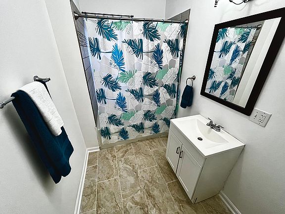 4th image of 1514 E 72nd St #2