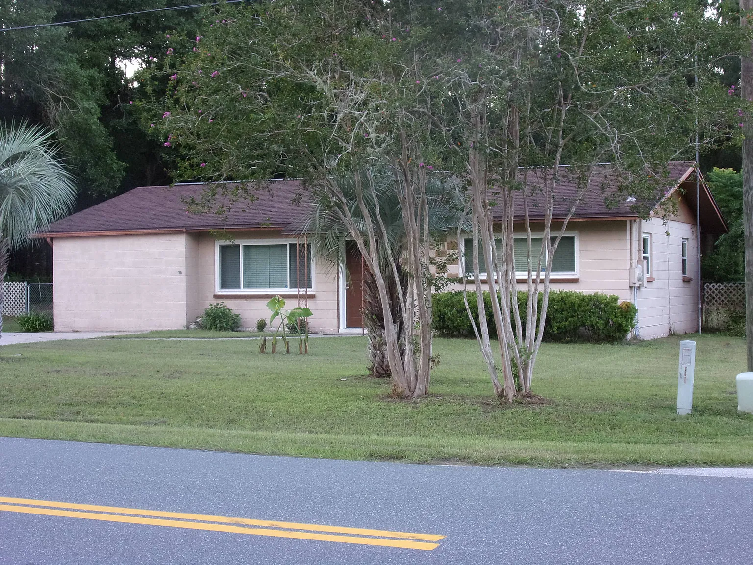 3 bed, 1464 sqft, $1,550 — Photo 2