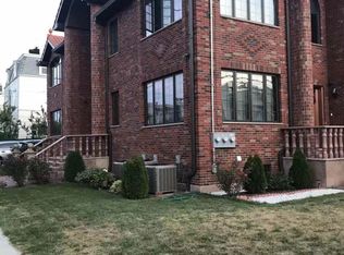 163 149th St FL 1ST, Whitestone, NY 11357