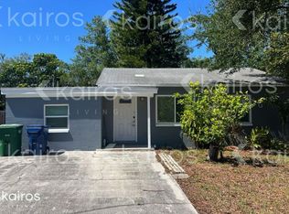 3027 W Van Buren Dr, Tampa, FL 33611