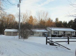 7113 Phillips Rd, North Street, MI 48049