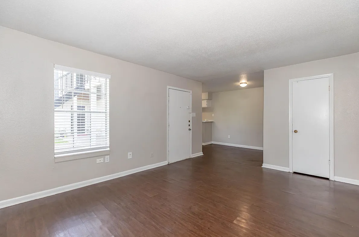 Tidwell Park Apartments — Photo 2
