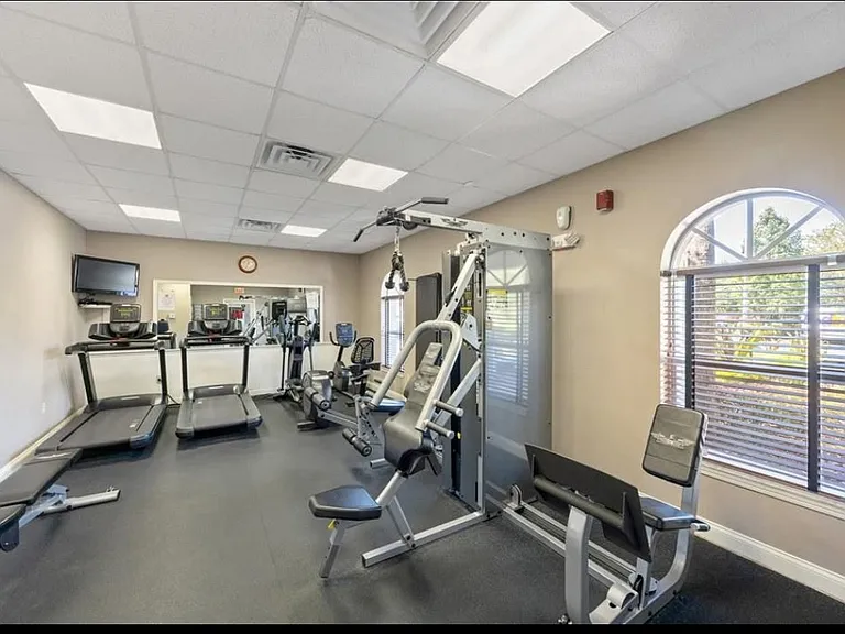 1050 Sleepy Oak Dr — Photo 12