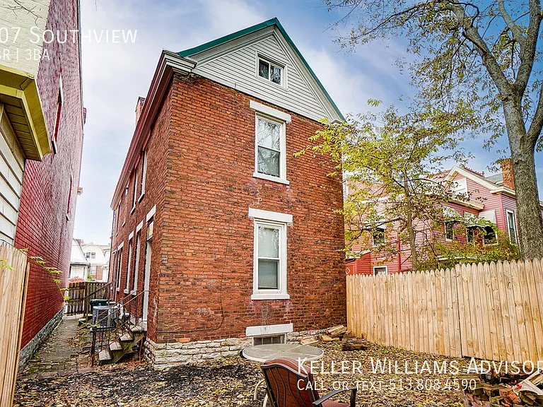 407 Southview Ave — Photo 42