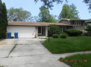 2118 Oxnard Dr, Downers Grove, IL 60516