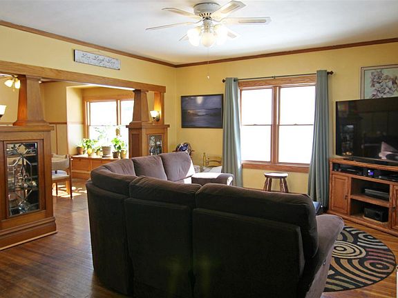 5th image of 413 Lake Ave