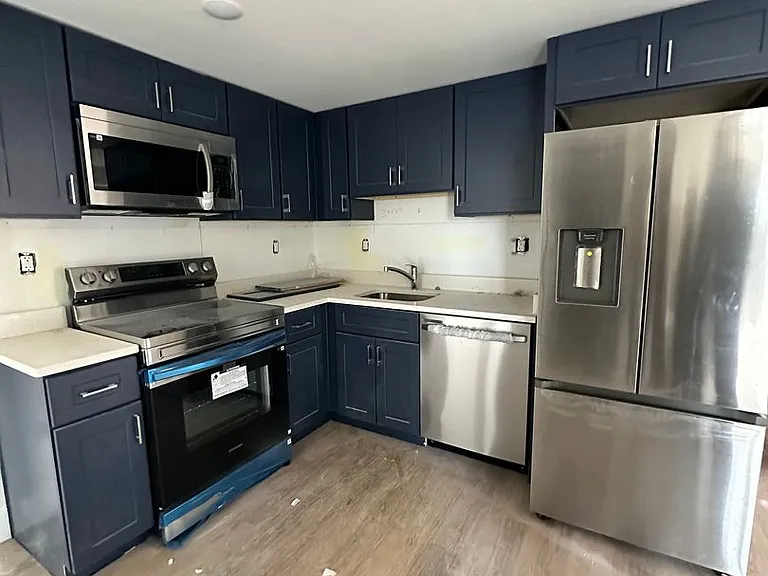52nd Street Residences — Photo 45