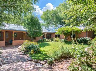 106 Old Canoncito Rd, Santa Fe, NM 87508