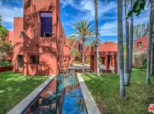 153 S Burlingame Ave, Los Angeles, CA 90049