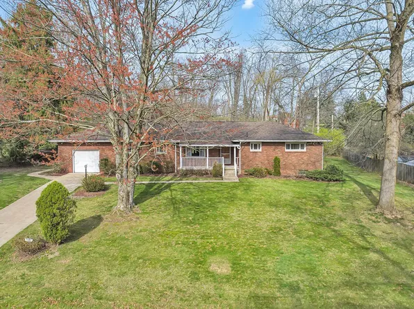 102 Beechwood Dr, Industry, PA 15052