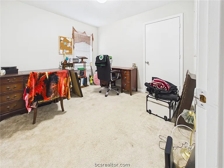 1006 Crested Point Dr — Photo 10