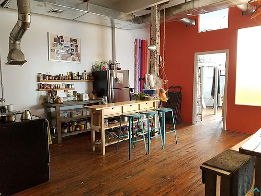 Rented by EXR | media 31