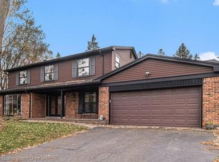 2985 Walmsley Circle Dr, Lake Orion, MI 48360