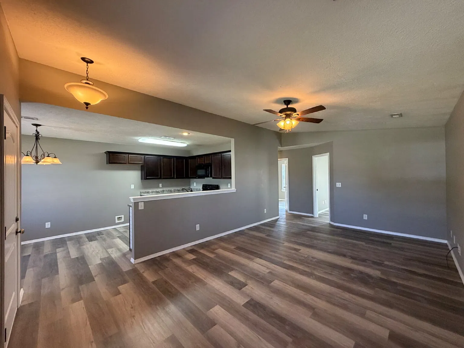3 bed, 2.0 bath, $1,525 — Photo 2