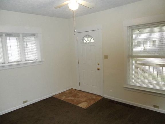 4th image of 3917 Mapledale Ave