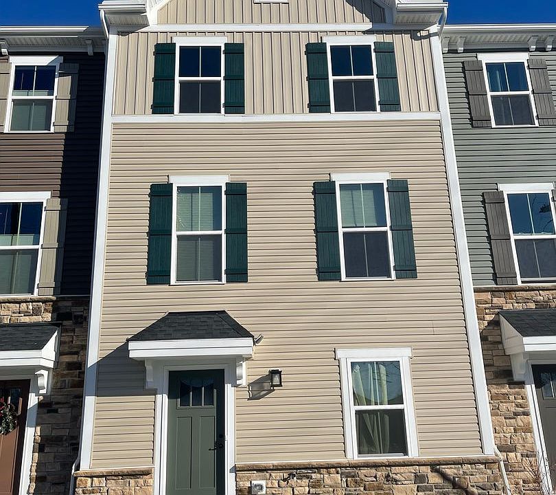 1st image of 17 Wentworth Ln