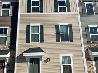 17 Wentworth Ln, Cincinnati, OH 45236