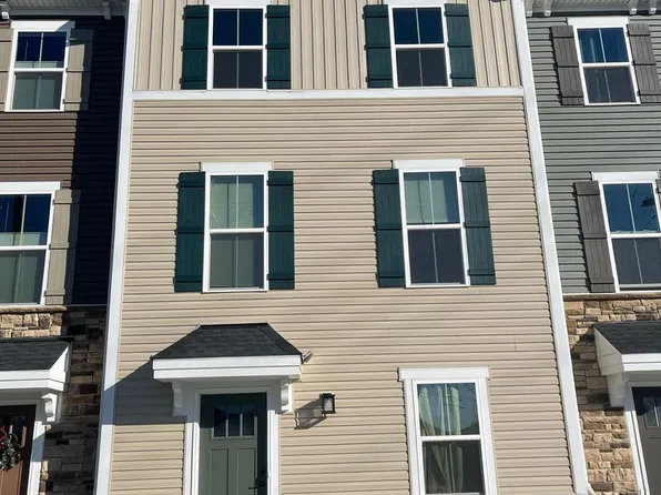 17 Wentworth Ln, Cincinnati, OH 45236