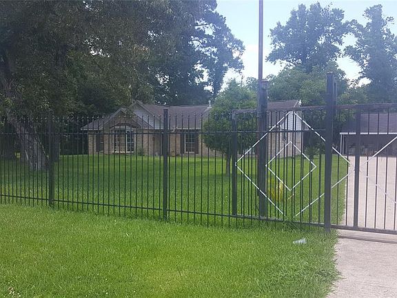 2nd image of 19906 Laurette Dr