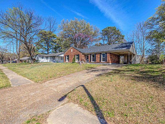 3rd image of 3946 Graceland Dr