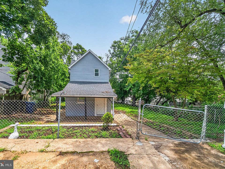 1st image of 3708 7th St