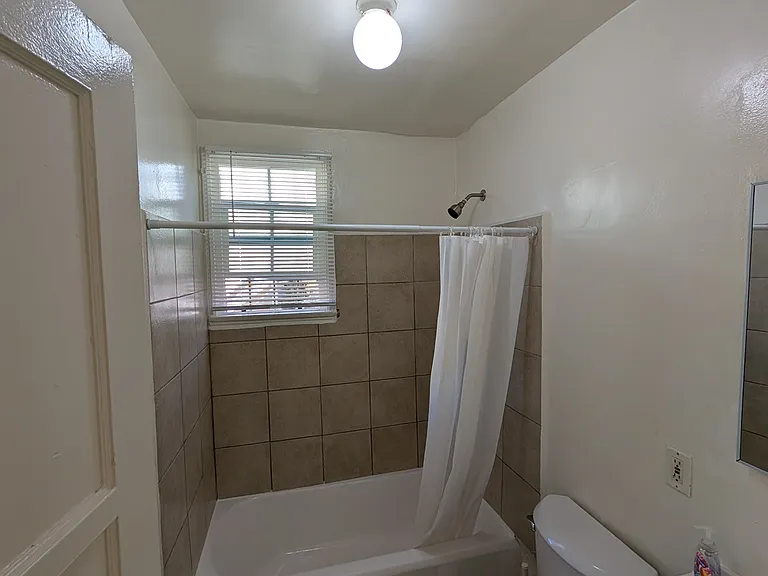 2183 W 27th St — Photo 13