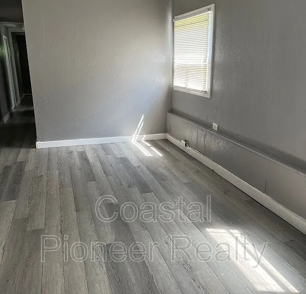 7018 Washington St — Photo 6