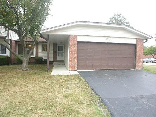 1st image of 16331 S Oxford Dr #1633