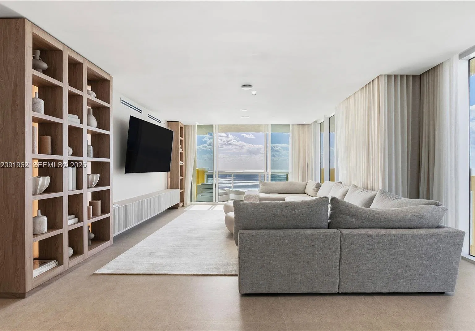 Acqualina Ocean Residence — Photo 3
