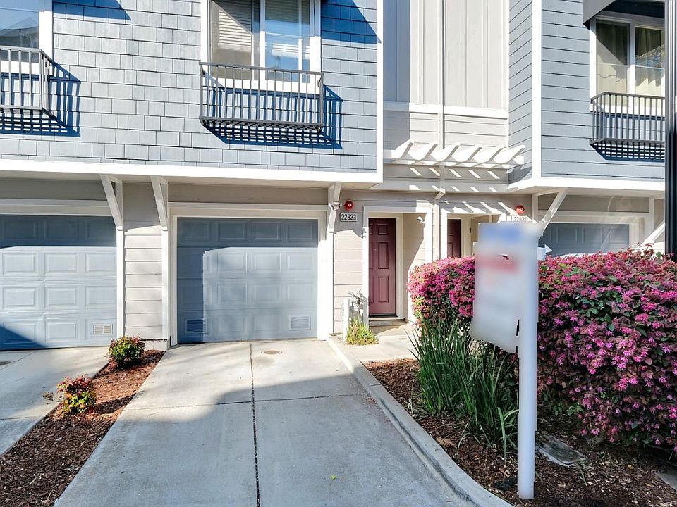 1st image of 22933 Kingsford Way
