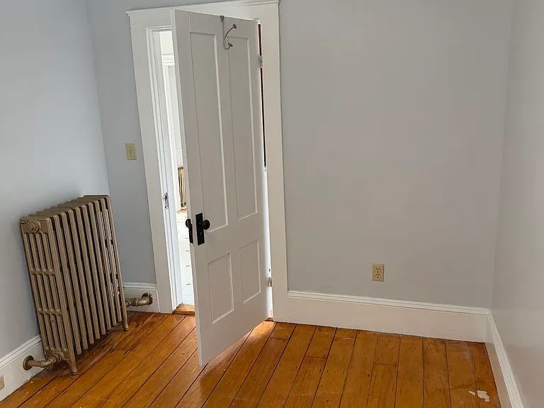 273 French St — Photo 18