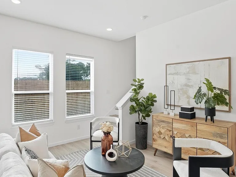 866 Rachel St #D — Photo 11