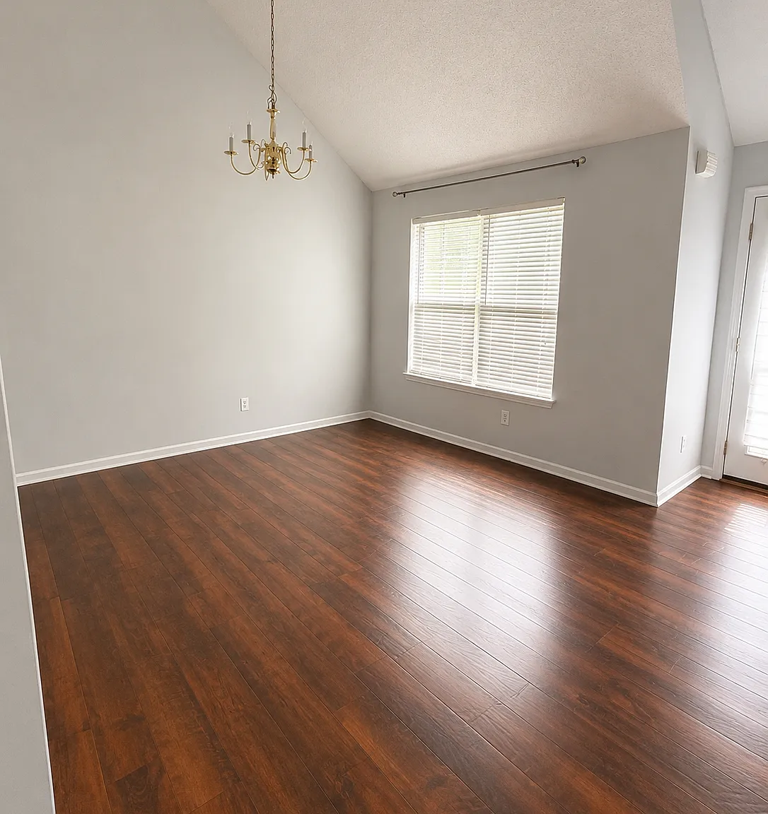 3 bed, 2.5 bath, 1815 sqft, $2,300 — Photo 4