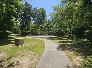 9-733 Woodland Ln E, Sacramento, CA 95825