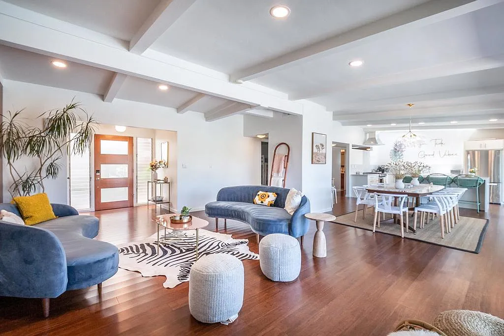 5 bed, 1698 sqft, $5,675 — Photo 3