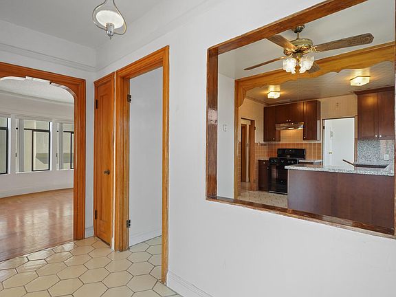 3rd image of 135 Justin Dr