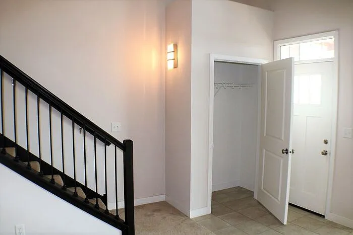 459 Taft Ave — Photo 6