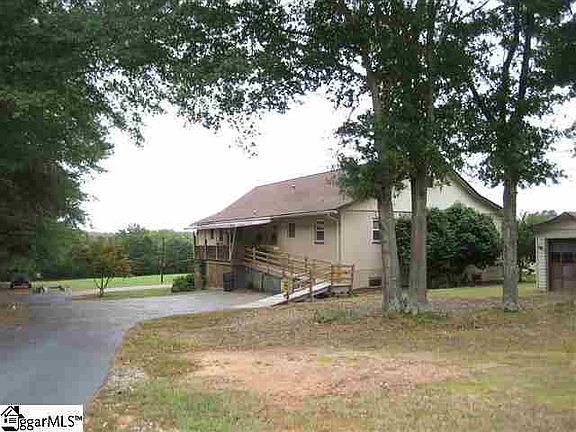 2nd image of 449 Griffin Rd
