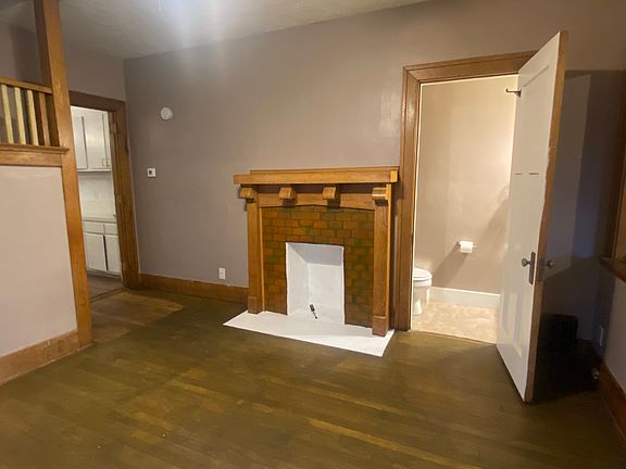 4th image of 214 Kenwood Ave #214