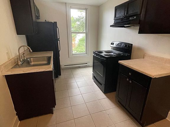 2nd image of 77 Prospect St #2B