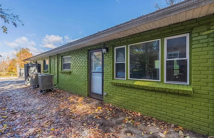 7163 & 7165 W Tulip St — Photo 25