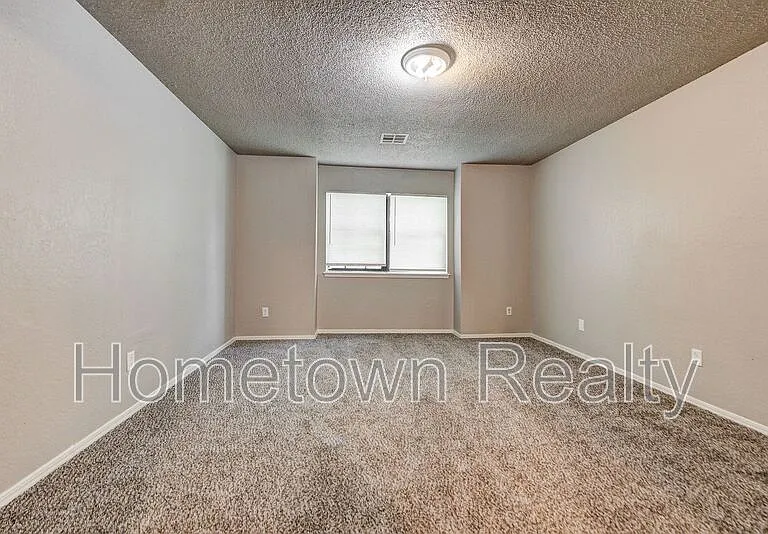 310 NW 118th St — Photo 29
