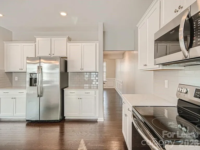 8123 Cornhill Ave — Photo 9
