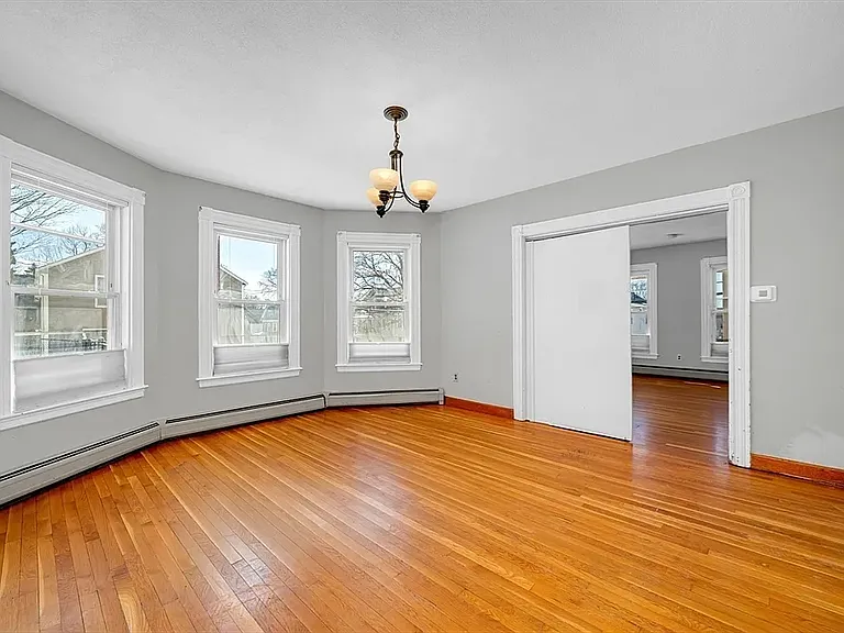 75 Warren St #1 — Photo 4