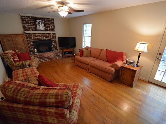 5th image of 203 Millspring Dr