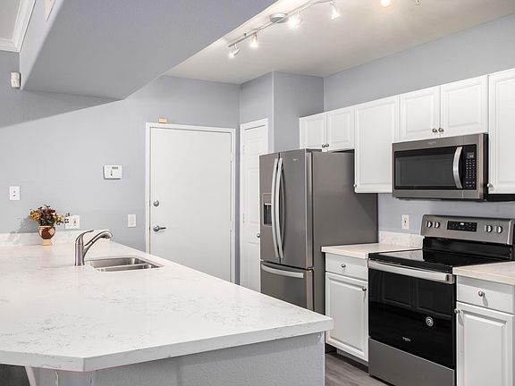 5th image of 19777 N 76th St APT 1296