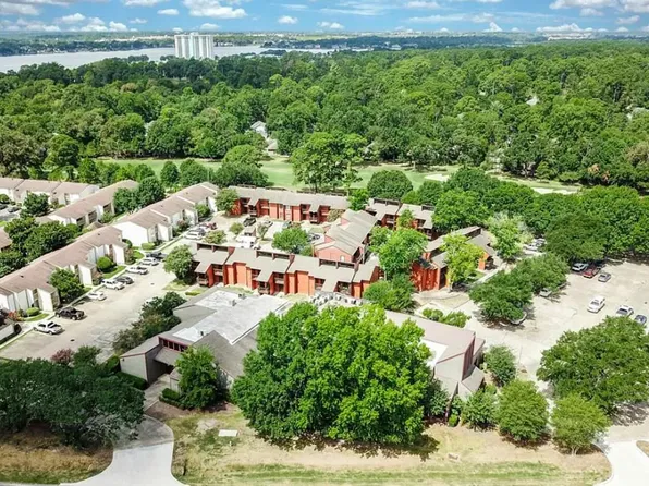 ROOKWOOD GOLF APARTMENTS, 13155 Walden Rd #235, Montgomery, TX 77356