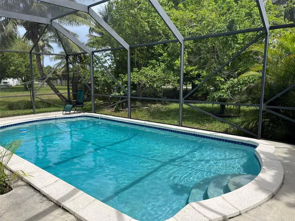 3420 NW 39th St, Lauderdale Lakes, FL 33309