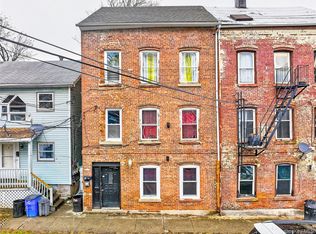 112 W Parmenter St, Newburgh, NY 12550